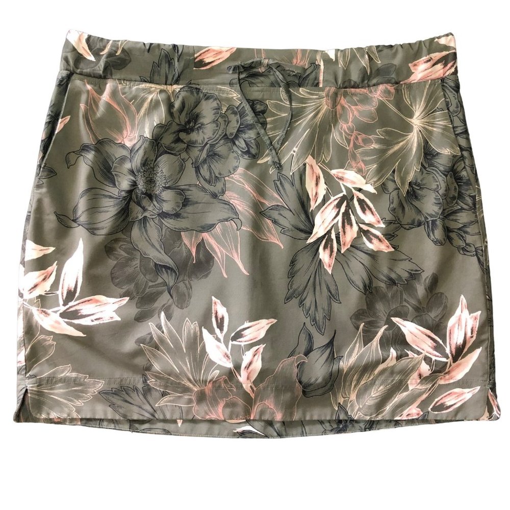 Floral Print Women's Short Skort in Olive and Blush